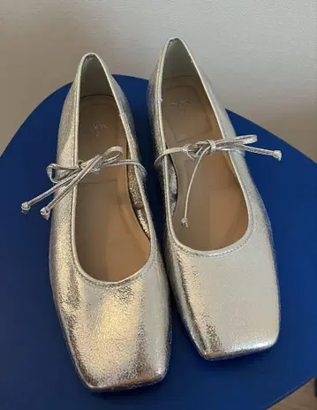 [ 미사용 ] ZARA 실버 발레 슈즈 38 사이즈