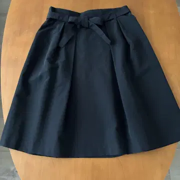 아나이 리본 포함 블랙 스커트