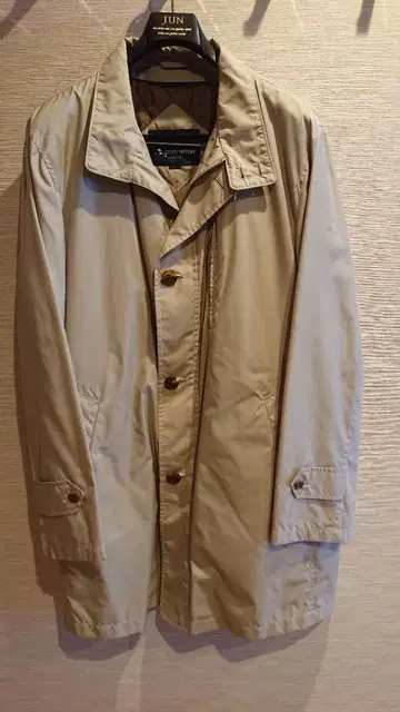 Aquascutum 베이지 트렌치코트
