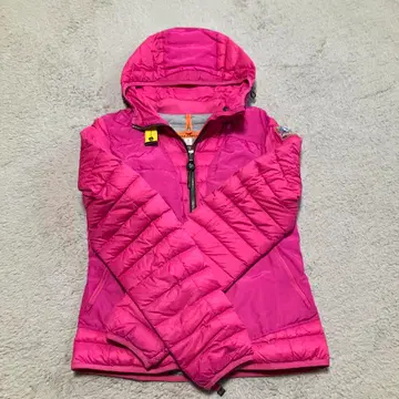핑크 후드 부착 다운 자켓