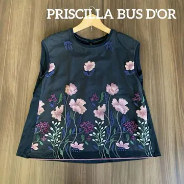 PRISCILLA BUS D'OR  버스 도르 꽃 자수 인형