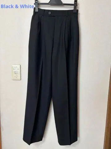 새상품급 블랙 & 화이트 블랙앤화이트 블랙 골프 팬츠 M 사이즈