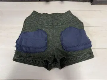 JUEMI 올리브 그린 포켓 부착 숏팬츠