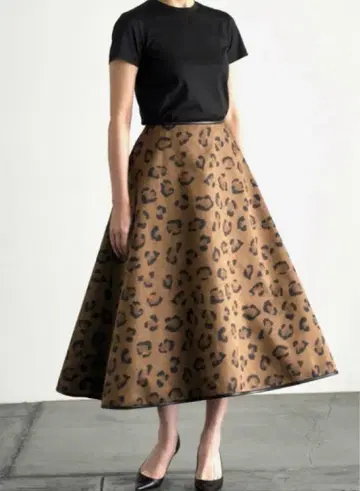 SHE Tokyo Jenny leopard 34