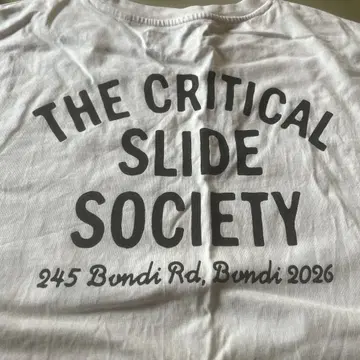 THE CRITICAL SLIDE TCSS 콜라보 티셔츠