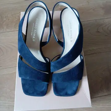 CORSO ROMA 9 네이비 스웨이드 샌들