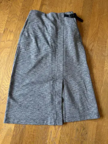 GYMPHLEX 그레이 슬릿 스커트