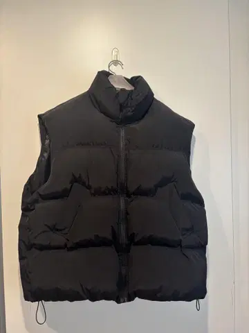 SPRAY PREMIUM 블랙 다운 베스트