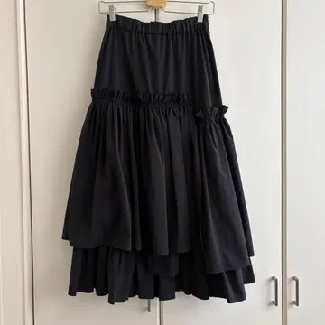 유나이티드 애로우즈 프릴 개더 스커트 블랙