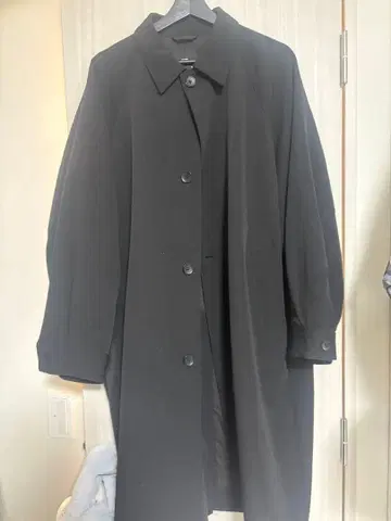 HARE 블랙 스텐카라 코트