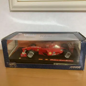 페라리 F1-2000 1/18 말보로 사양 모델카