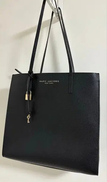 마크 제이콥스 블랙 토트백