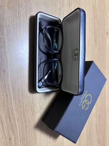 OLIVER GOLDSMITH / CONSUL-s - Cloudy Sky
