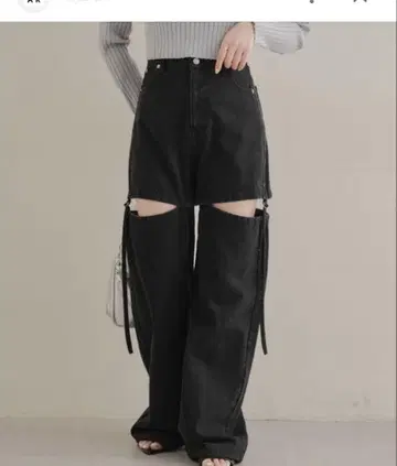 Chico 사이드 벨트 슬릿 데님 팬츠 블랙