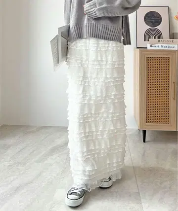 [ 새상품 ] 퓨티아랜드 치비프릴 타이트 스커트 화이트 슬림 스타일업