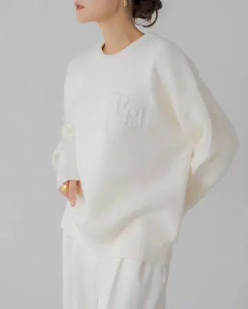 regleam 엠보싱 로고 니트 미사용 새상품