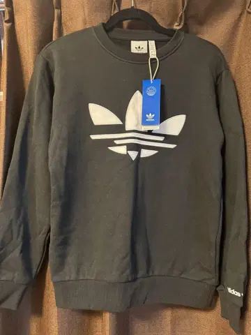 adidas 블랙/화이트 트레이닝복 XS