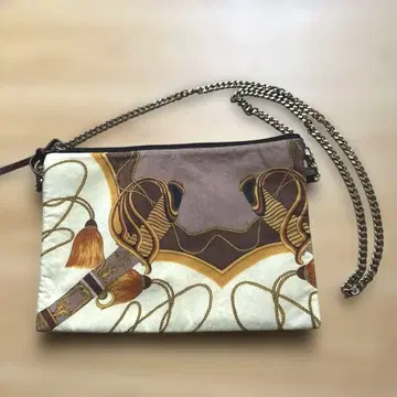 스카프 패턴 숄더백