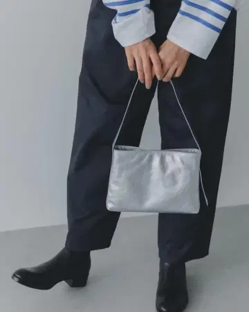 북유럽, 생활 잡화점 실버 가죽 미니백 새상품