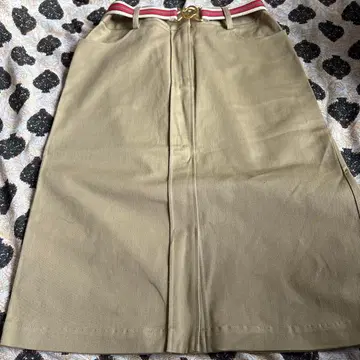 OLIVE des OLIVE 베이지 타이트 스커트