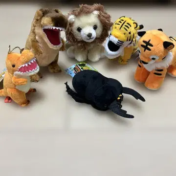 [택 포함 미사용] 봉제 인형 키체인 호랑이 사자 공룡 사슴벌레 인형