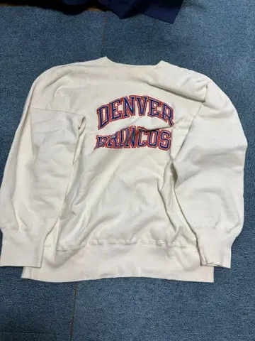 리버스 위브 80s