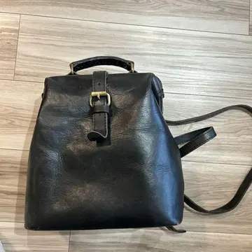 mezzo 천연 소가죽 닥터 백팩