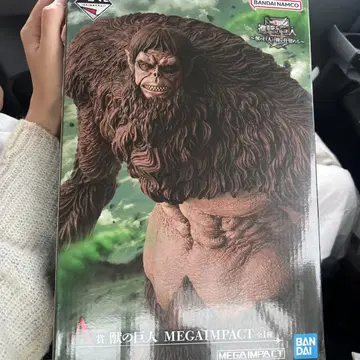 진격의 거인 MEGAIMPACT 피규어