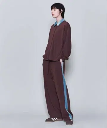6 (ROKU) 라인 팬츠 23FW 트랙 팬츠 브라운 애로우즈