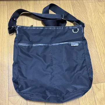 아네스베 VOYAGE 숄더백 블랙