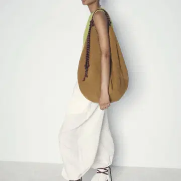 완판 ZARA 스웨이드 백 코드 스트랩 스플릿 레더 숄더백