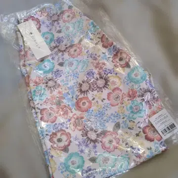 새상품 스칼라 자수 레깅스 L