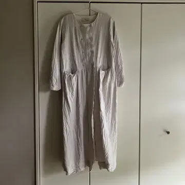 Studio Clip 긴팔 롱 원피스 내추럴