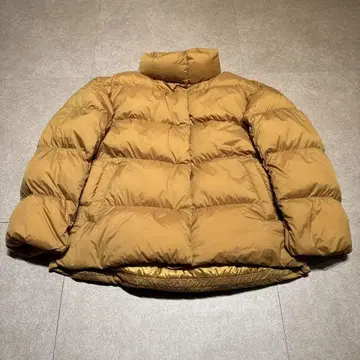 Uniqlo 울트라 라이트 다운 자켓 여성용 베이지 S