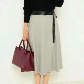 새상품급 23구 울 삭소니 스트레치 플레어 스커트/라이트 그레이 S