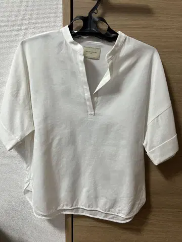 UNITED ARROWS 화이트 반팔 셔츠
