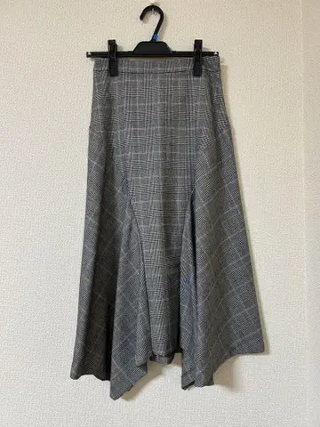 DRESSTIERIOR 체크 무늬 롱 스커트 36