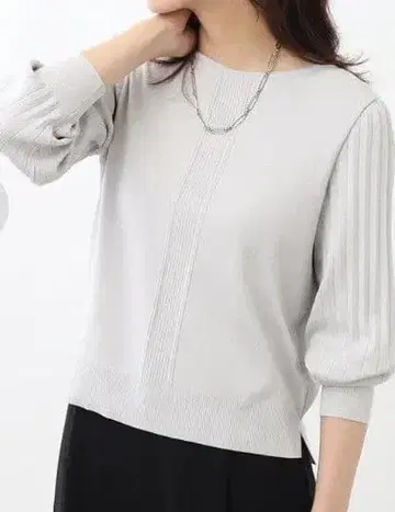 리플렉트 라이트 그레이 풀오버 니트 새상품급
