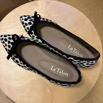 Le Talon 레오파드 무늬 플랫슈즈