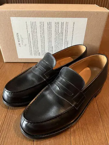J.M. Weston 블랙 가죽 로퍼