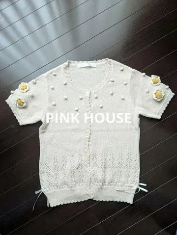 PINK HOUSE 핑크하우스 아이보리색 가디건 반팔 꽃 모티브 부착