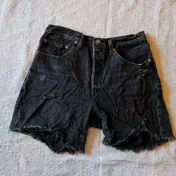 블랙 데미지 가공 숏팬츠 데님 블랙 하프 팬츠