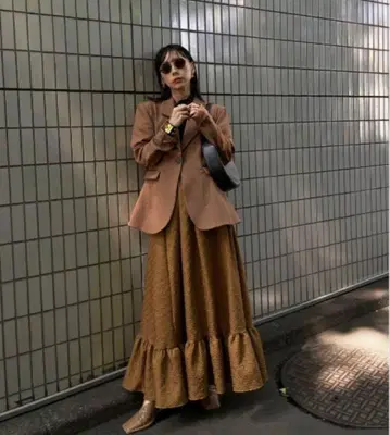 새상품 Ameri vintage 아메리 자카드 롱 스커트 M 카멜
