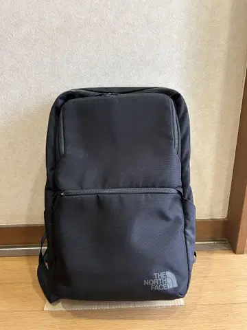 THE NORTH FACE 블랙 백팩 슬림