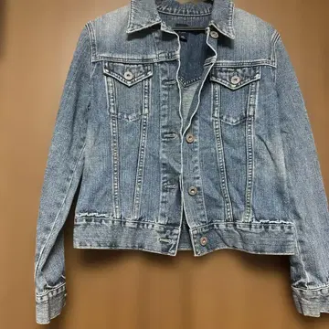GAP 숏 기장 데님 자켓 S