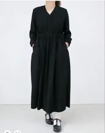 노 컨트롤 에어 블랙 원피스