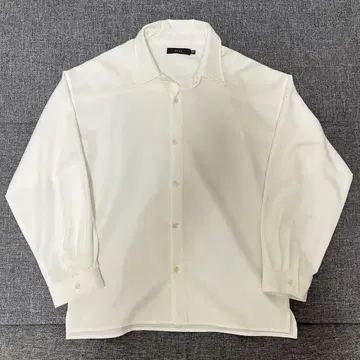 CLEL 클레일 벌룬 소매 루즈 레귤러 카라 셔츠 화이트 XS
