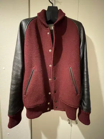 [ 새상품급 ] 마카웨어 아워드 자켓 바시티 자켓 와인 레드 x 블랙