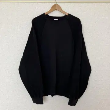 Name. 인사이드 아웃 크루넥 맨투맨