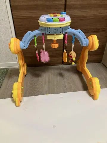 호빵맨 8WAY 워커까지 변신! 욕심쟁이 멜리